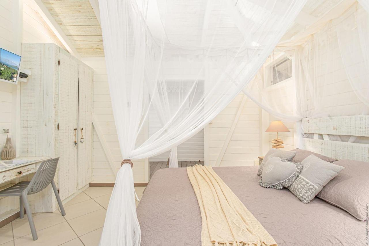 Bungalow Vanille Pacane - Vue Mer Avec Spa Prive Les Trois-Ilets Buitenkant foto
