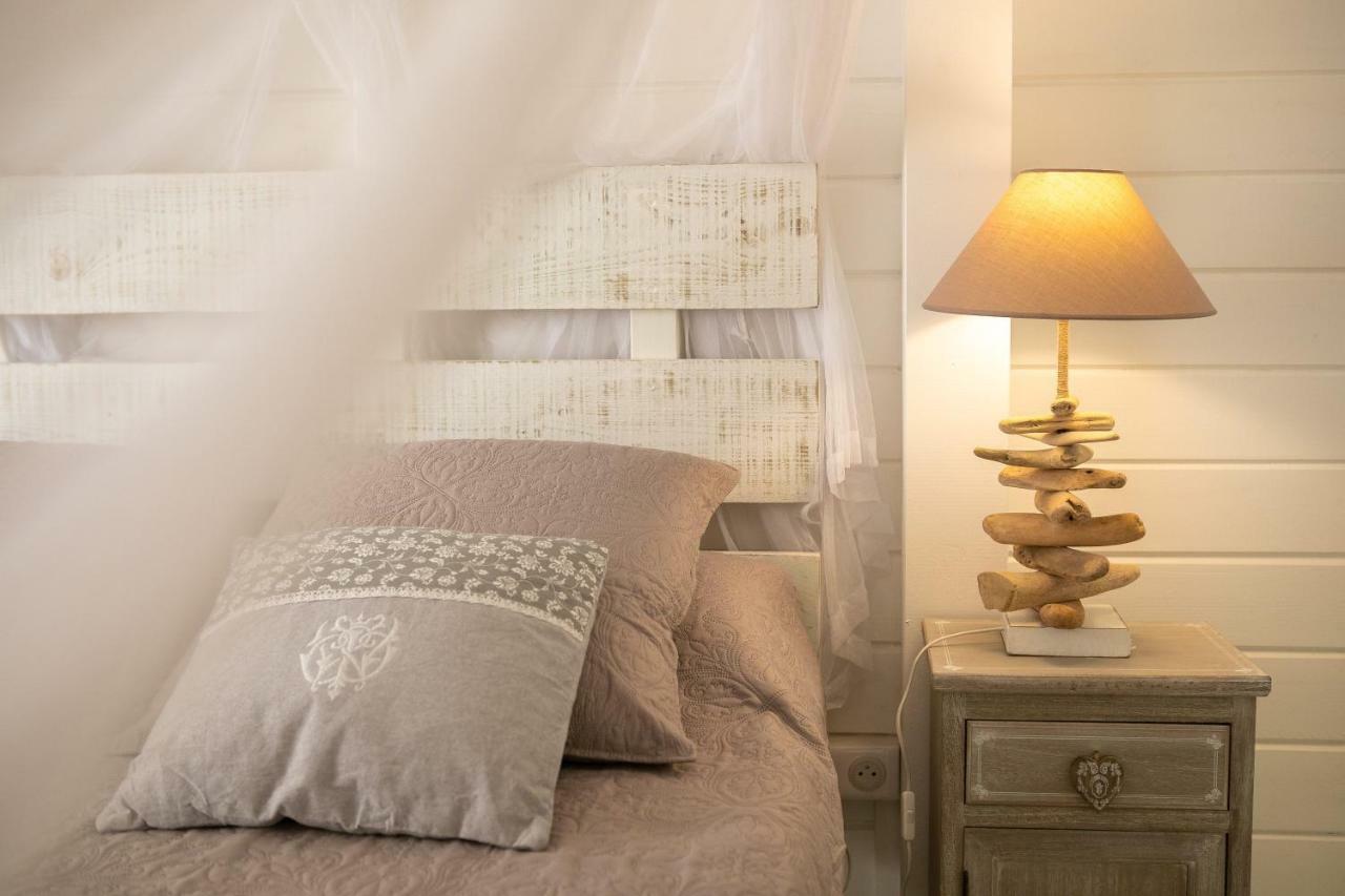 Bungalow Vanille Pacane - Vue Mer Avec Spa Prive Les Trois-Ilets Buitenkant foto